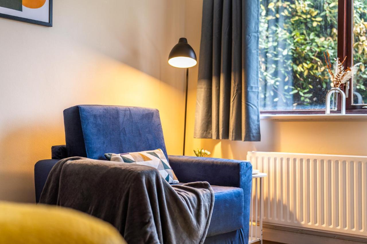 Grange Studio Apartment - Heathrow Staines-upon-Thames Eksteriør bilde